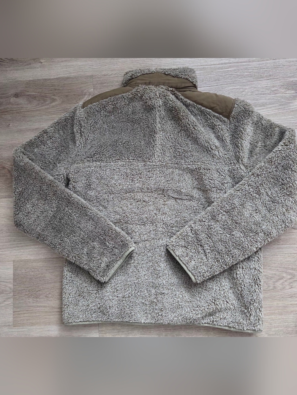 L. L. Bean Sherpa Fleece Zip Jacket in Taupe and Brown It has a small stain. - Picture 2 of 7